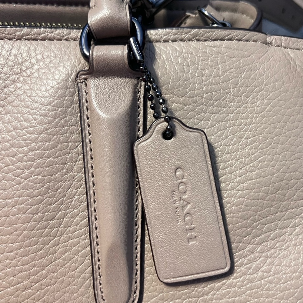 Authentic Coach - image 2